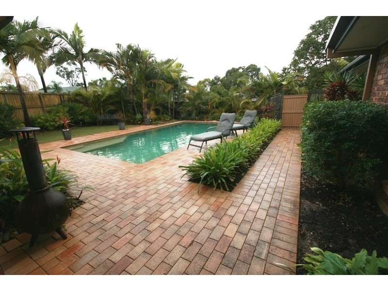 136 Glen Eagles Drive, Robina QLD 4226