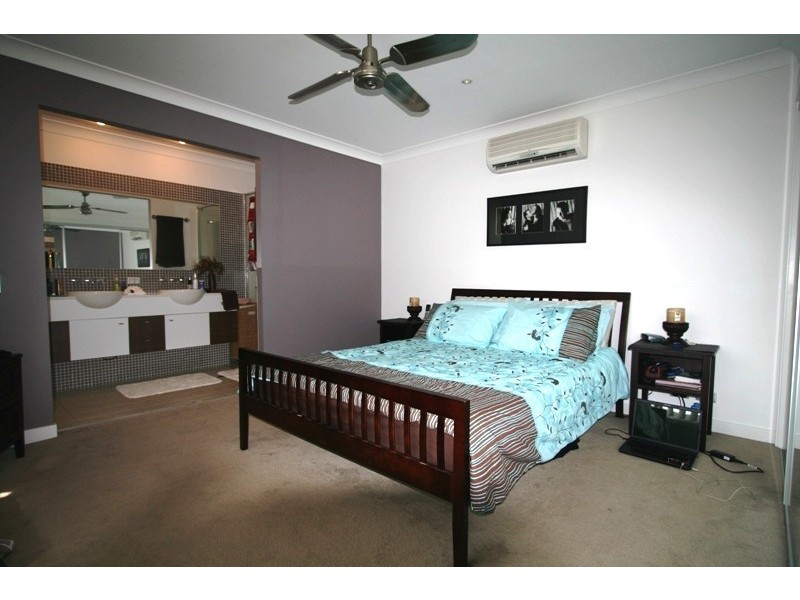 Varsity Lakes QLD 4227