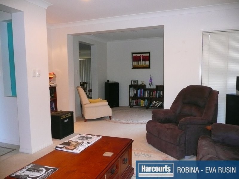 6 Corina Close, Robina QLD 4226