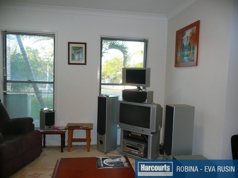 6 Corina Close, Robina QLD 4226