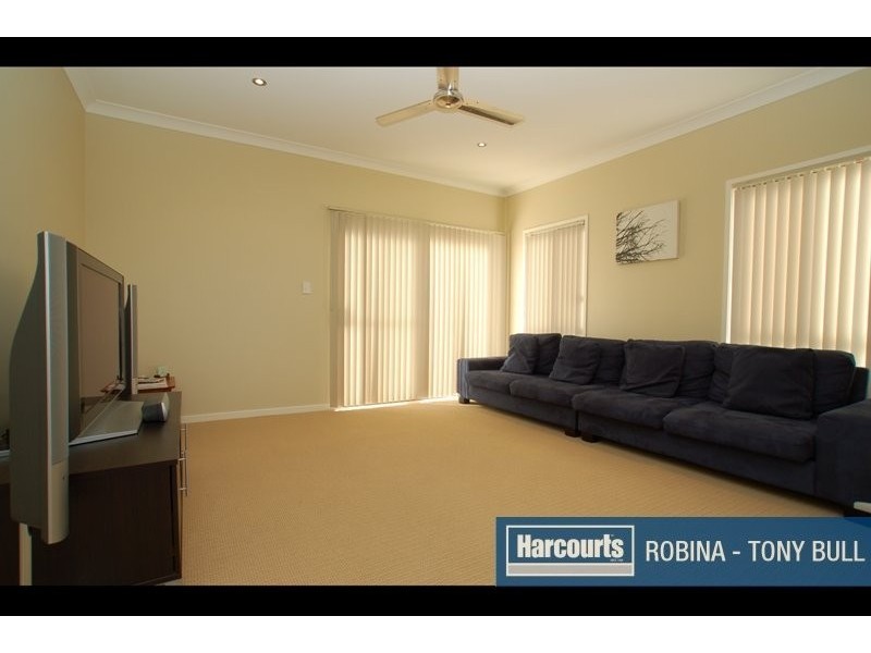 24 Koolang Cres, Reedy Creek QLD 4227