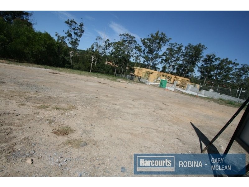 27 Andromeda Pde, Robina QLD 4226