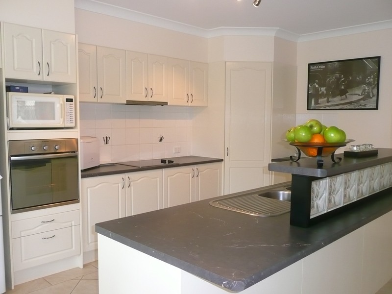 32 Lancewood Cct, Robina QLD 4226