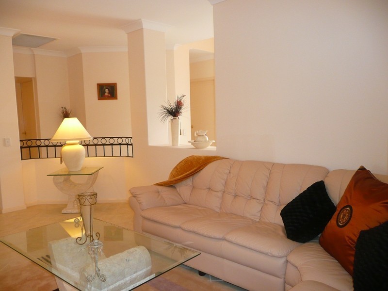 32 Lancewood Cct, Robina QLD 4226