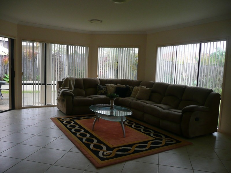 32 Lancewood Cct, Robina QLD 4226