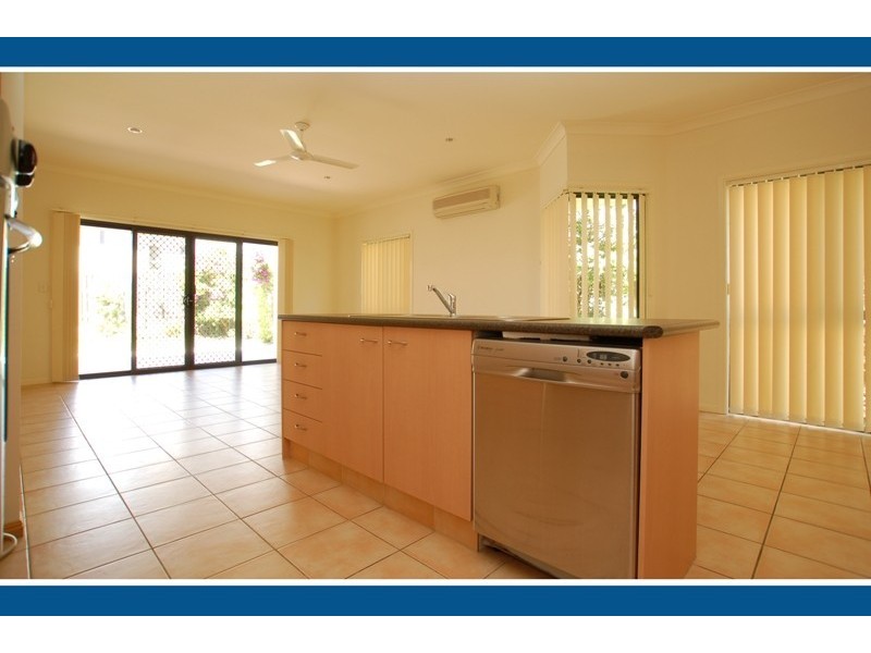 7 Montville Crt, Varsity Lakes QLD 4227