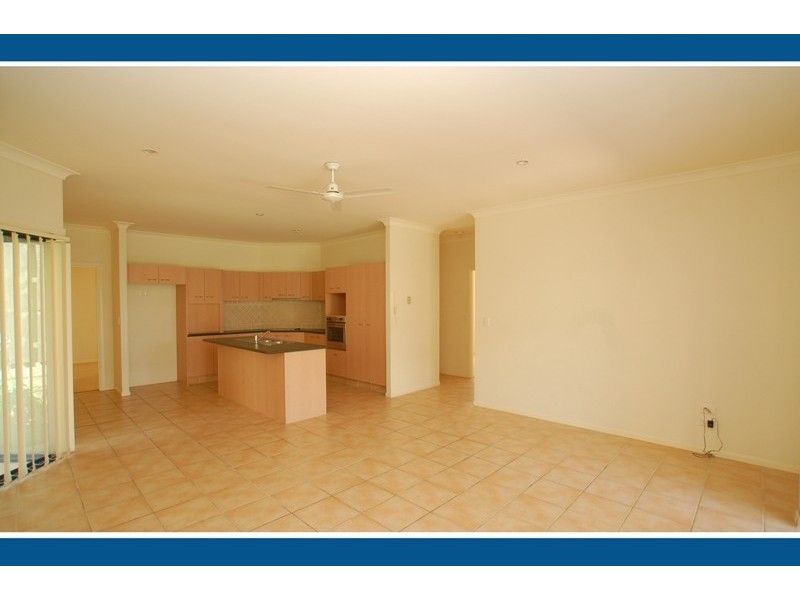 7 Montville Crt, Varsity Lakes QLD 4227