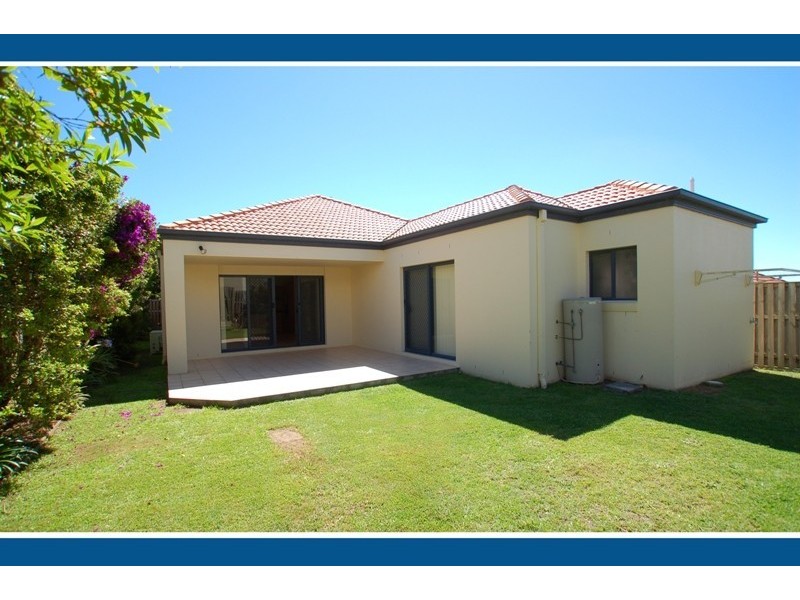 7 Montville Crt, Varsity Lakes QLD 4227