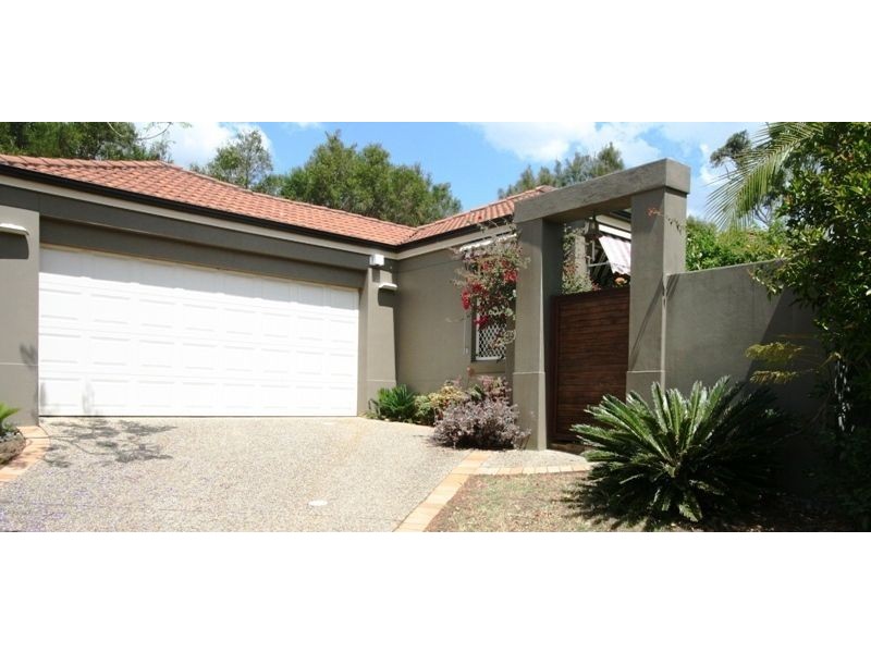 11 Tuggerah Cl, Robina QLD 4226