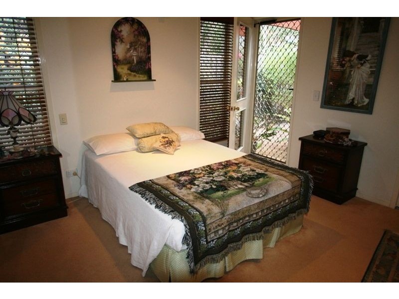 11 Tuggerah Cl, Robina QLD 4226