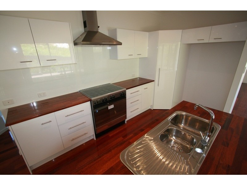 24 Ensor St, Mudgeeraba QLD 4213