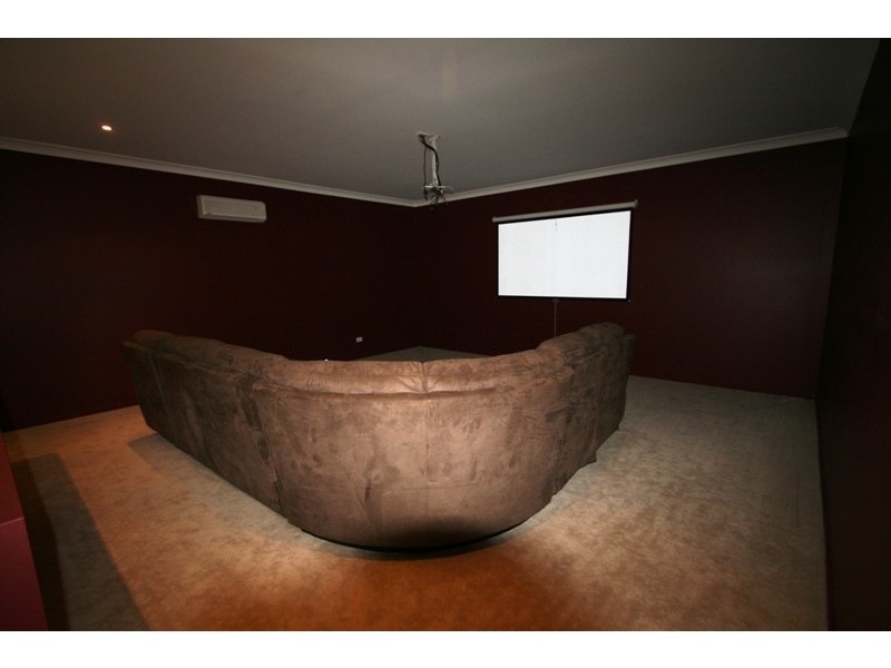 24 Ensor St, Mudgeeraba QLD 4213