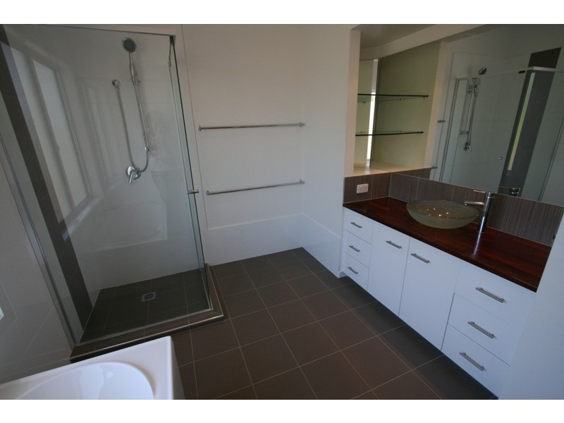 24 Ensor St, Mudgeeraba QLD 4213