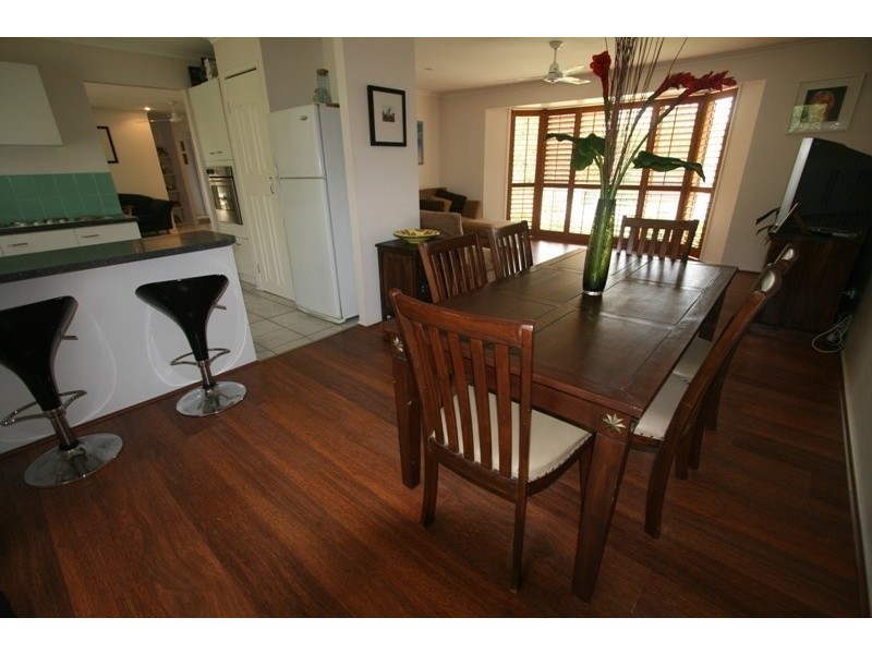 10 Chatswood Ct, Robina QLD 4226
