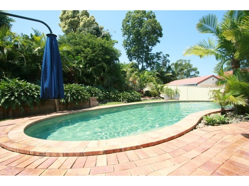 10 Chatswood Ct, Robina QLD 4226