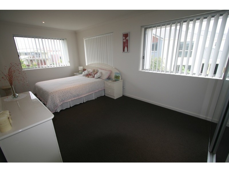 12/29 Port Peyra Cres, Varsity Lakes QLD 4227