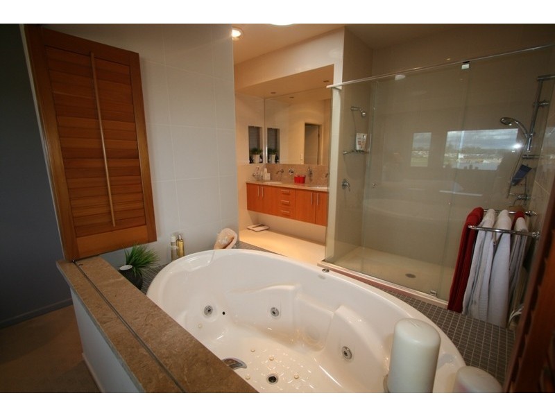 Varsity Lakes QLD 4227