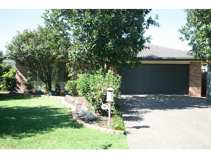 18 Daryl Dr, Varsity Lakes QLD 4227