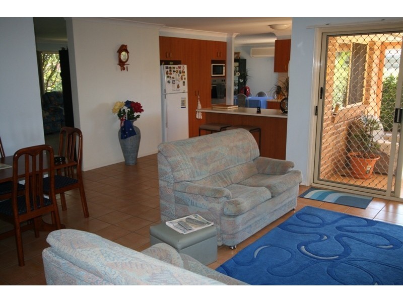 18 Daryl Dr, Varsity Lakes QLD 4227