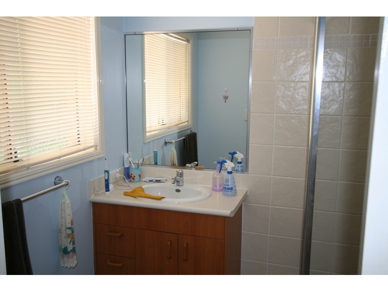 18 Daryl Dr, Varsity Lakes QLD 4227