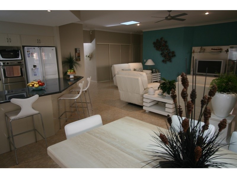 22 Ranier Cres, Robina QLD 4226