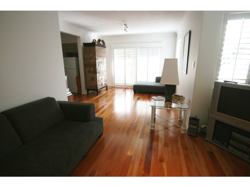 Broadbeach QLD 4218