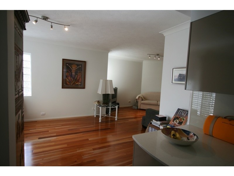 Broadbeach QLD 4218