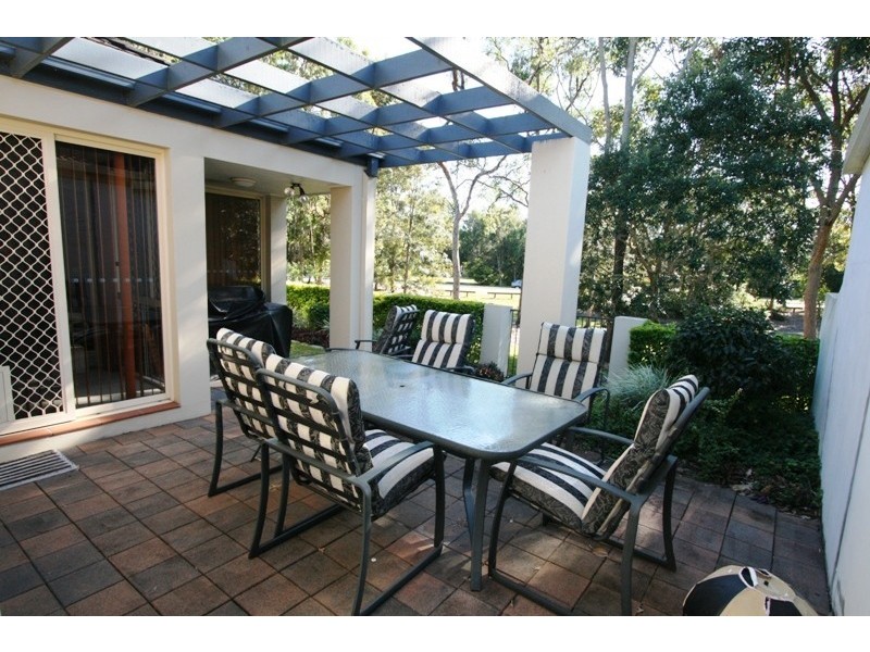 8 Glenalta Place, Robina QLD 4226