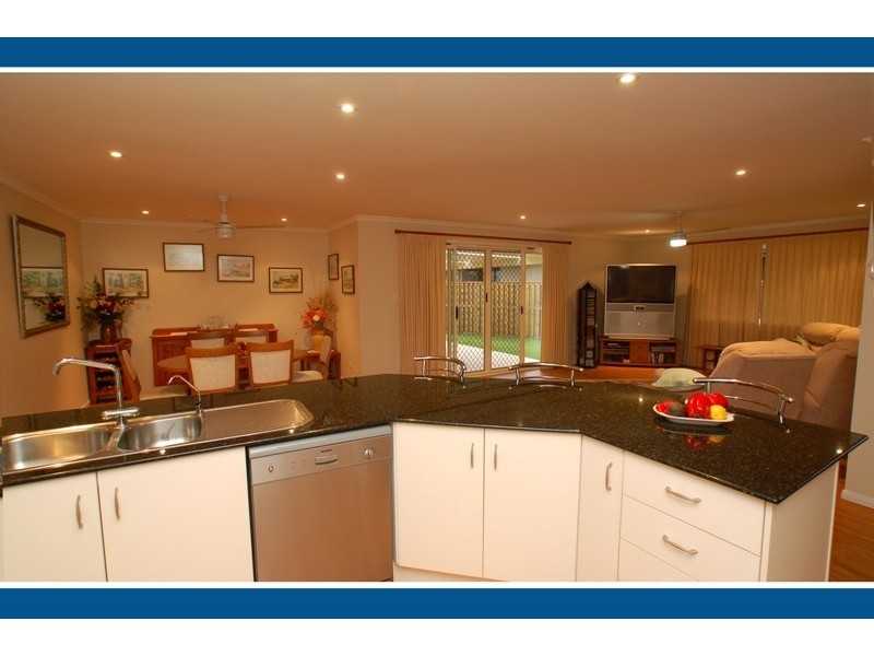 13 York Creek Cres, Reedy Creek QLD 4227