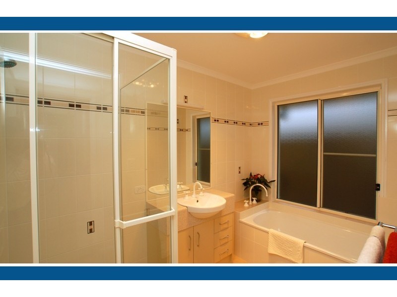 13 York Creek Cres, Reedy Creek QLD 4227