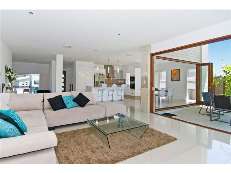 18 Corvus Way, Robina QLD 4226