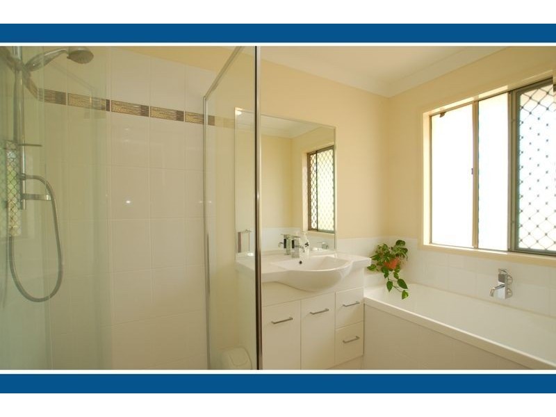 6 Skyburnett, Reedy Creek QLD 4227