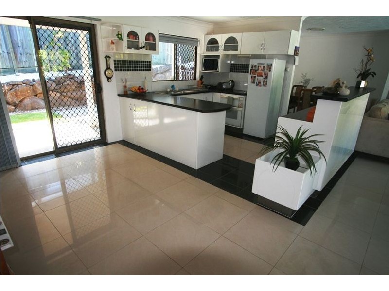 33 Manly Dr, Robina QLD 4226