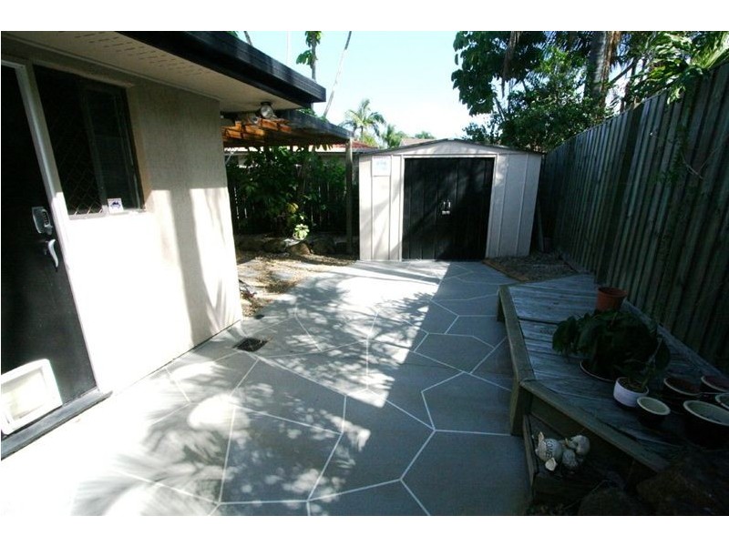 33 Manly Dr, Robina QLD 4226