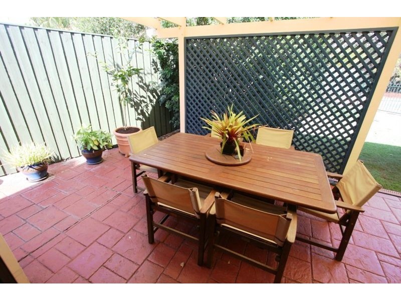 18 Mona Vale Ct, Robina QLD 4226
