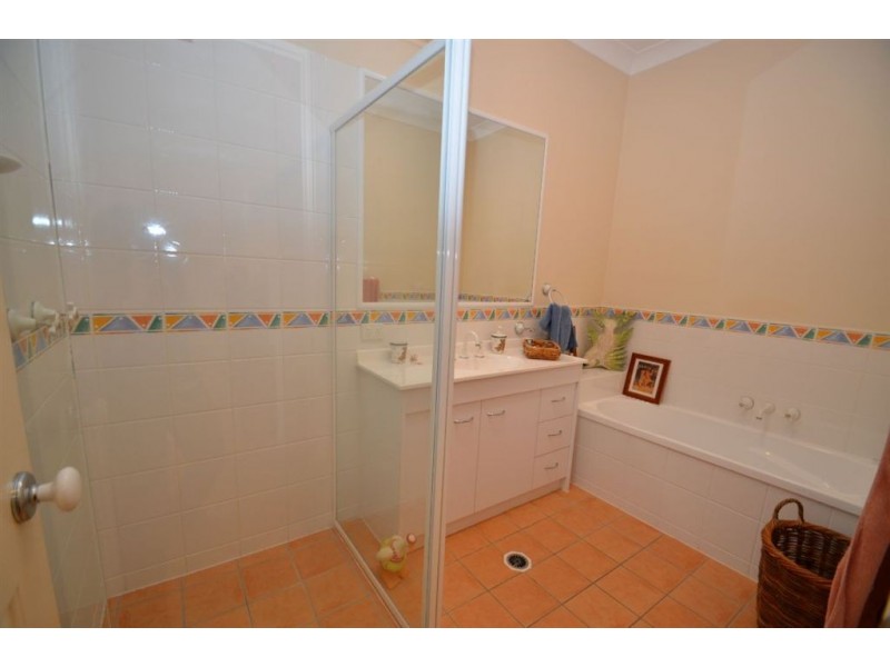 14 Shorehaven Pl, Varsity Lakes QLD 4227