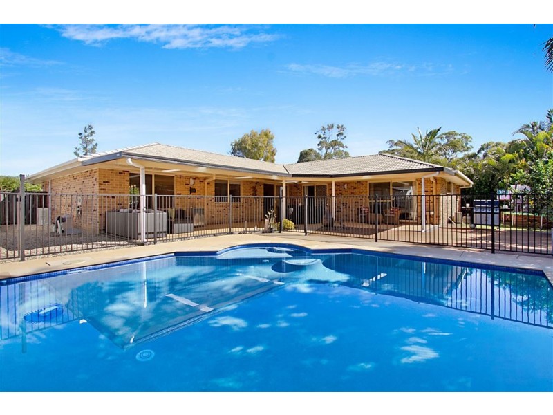 15 Doncaster Court, Robina QLD 4226