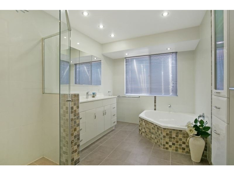 15 Ringwood Ct, Robina QLD 4226