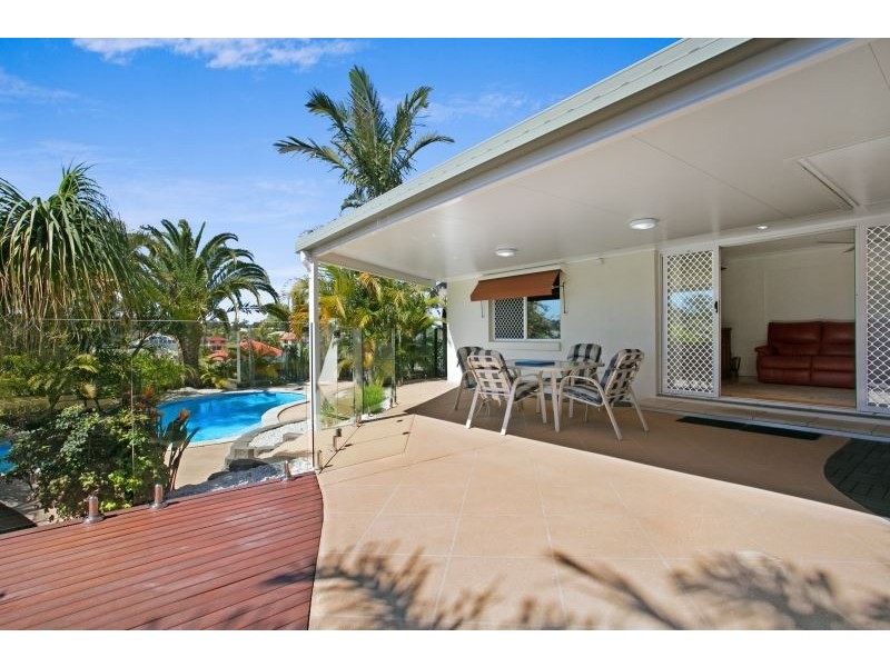 15 Ringwood Ct, Robina QLD 4226