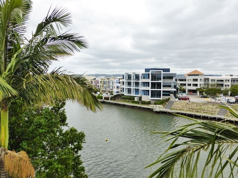 15/251 Varsity Pde, Varsity Lakes QLD 4227