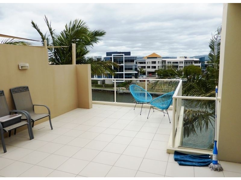 15/251 Varsity Pde, Varsity Lakes QLD 4227