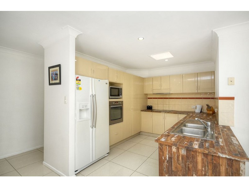 26 Swanton Dr, Mudgeeraba QLD 4213