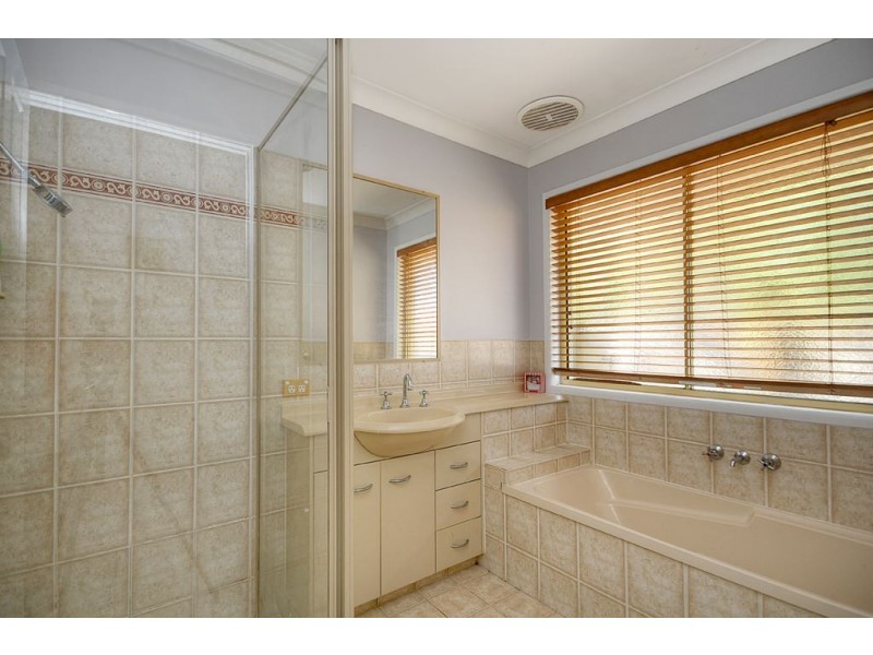 26 Swanton Dr, Mudgeeraba QLD 4213