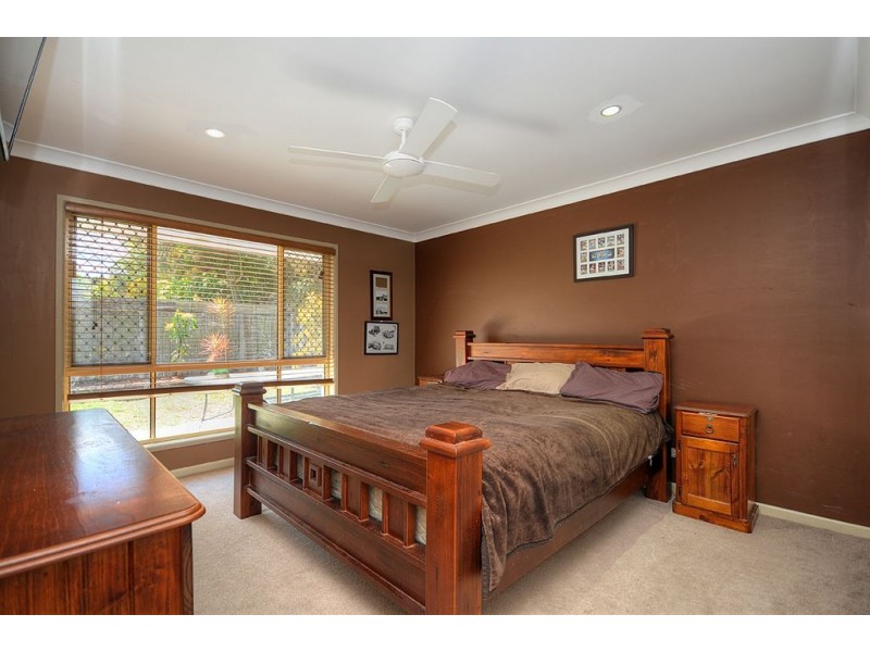 26 Swanton Dr, Mudgeeraba QLD 4213