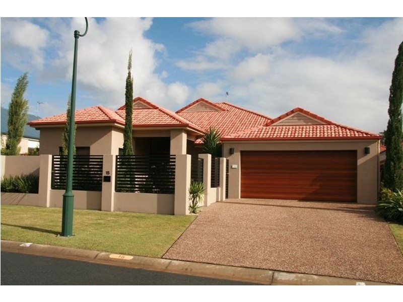 15 Lantau Cr, Varsity Lakes QLD 4227