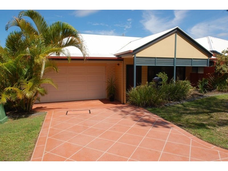 11b Mulgrave Cr, Varsity Lakes QLD 4227