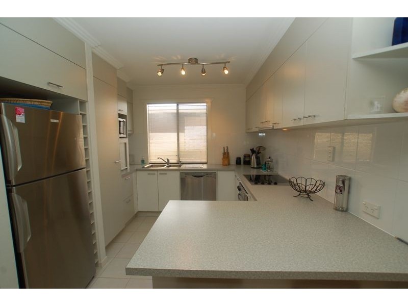 11b Mulgrave Cr, Varsity Lakes QLD 4227