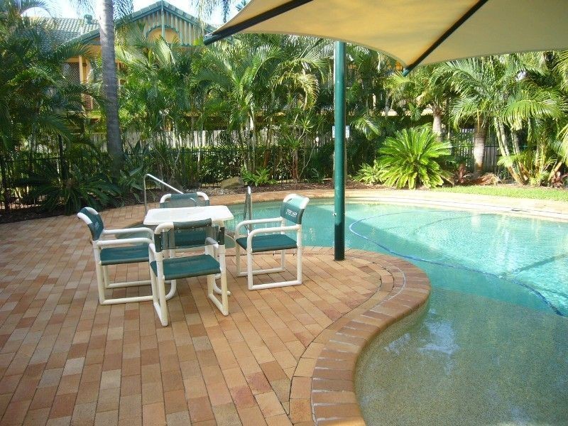 Clear Island Waters QLD 4226