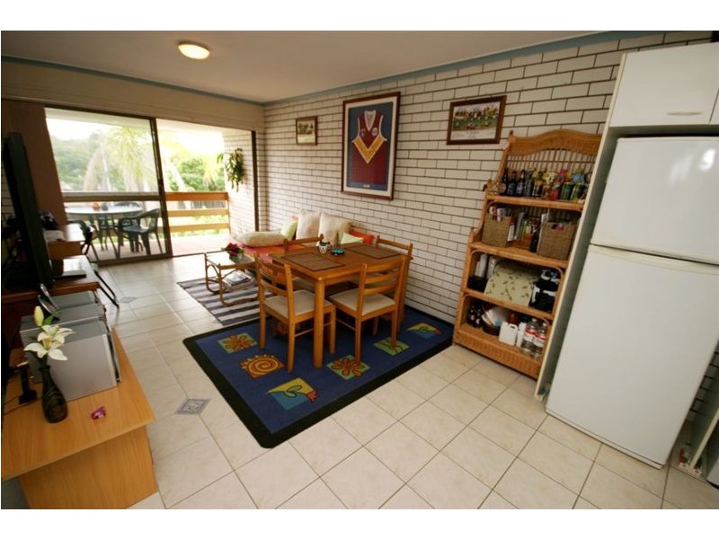 4/20 Peter Pde, Mermaid Waters QLD 4218