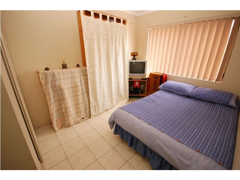 4/20 Peter Pde, Mermaid Waters QLD 4218